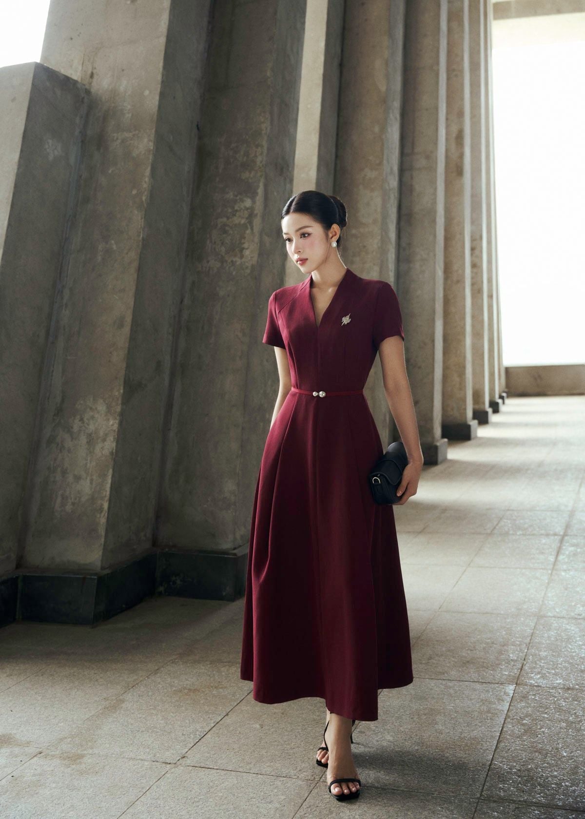 Đầm Dạ Hội Đỏ Burgundy Quyền Lực Đẳng Cấp